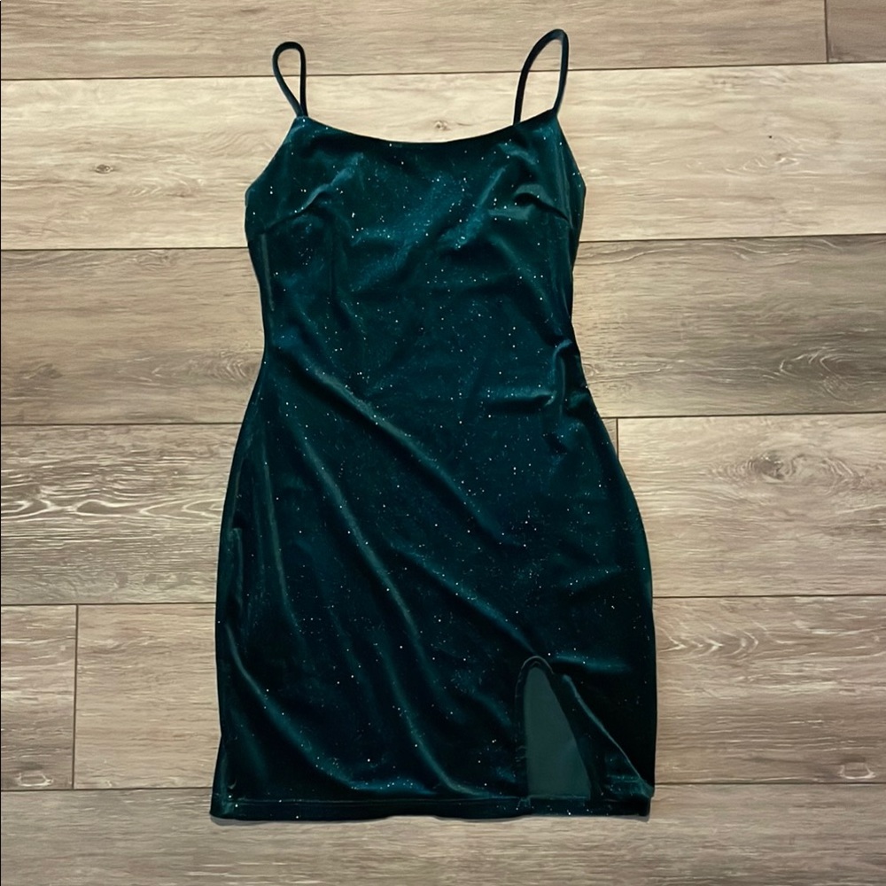 Elegant Green Velvet Dress